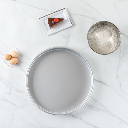 Met Lux Round Aluminum Straight-Sided Cake Pan - 16" x 16" x 2" - 1 count box