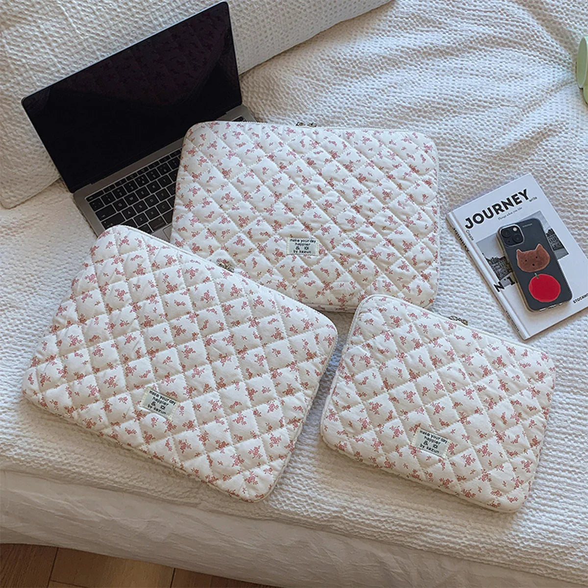 Quilted Flower Print Laptop Sleeve 11–15 Inch — Women & Unisex