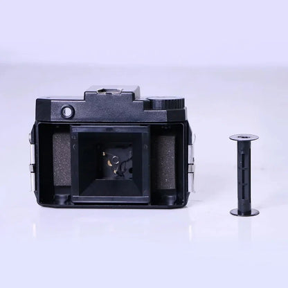 120 Medium Format Retro Lomo Film Camera - Manual Point & Shoot with Flash (Black)