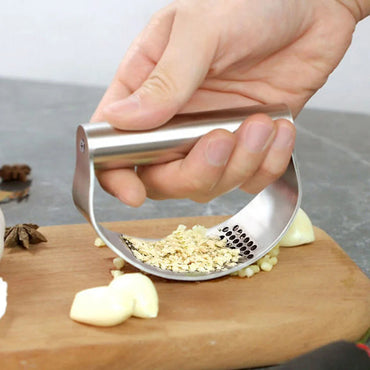 Manual Stainless Steel Garlic Press - Ginger Crusher & Mincer for Kitchen