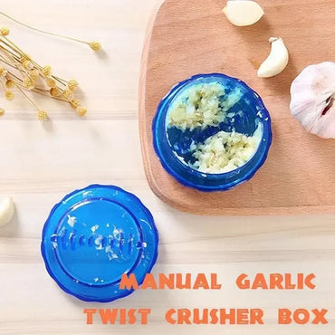 Multifunctional Manual Garlic Press Crusher Chopper – Compact Kitchen Gadget