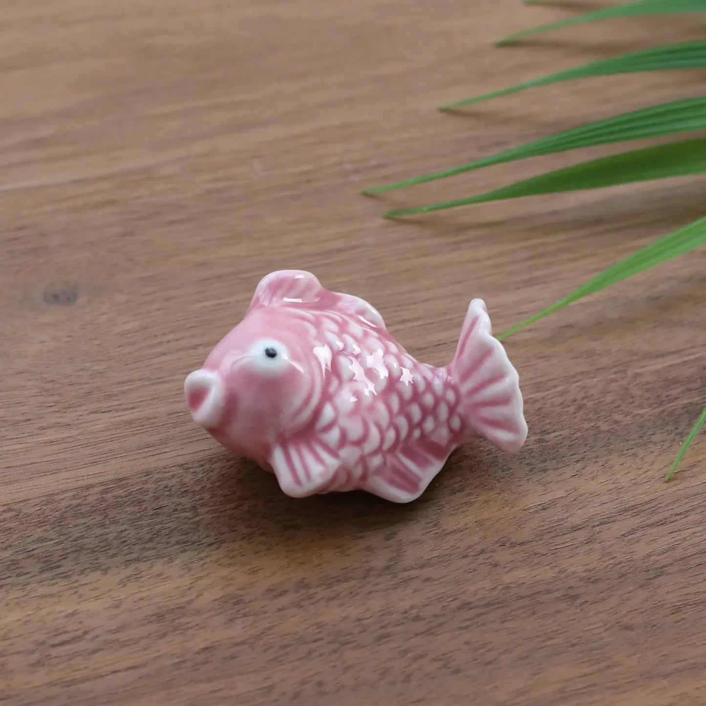 Restaurant Hotel Creative Cute Ceramic Fish Shaped Dinnerware Stand Chopsticks Holder Tableware Rack Chopstick Rest Decor Crafts