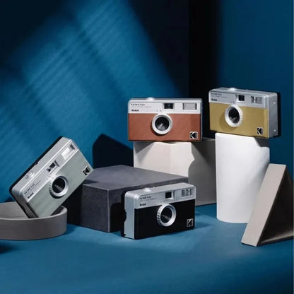 Half-Frame 35mm Film Camera with Built-in Flash, Star Filter & Bulb Shutter