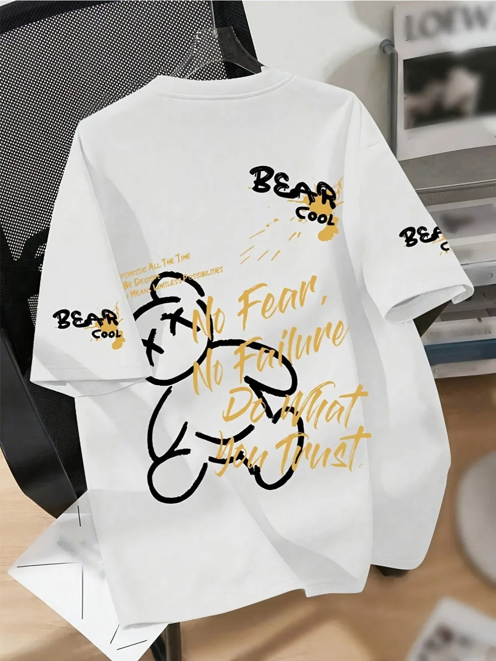 Men's Breathable Round Neck Summer T-Shirt with Cartoon Bear Print – Lightweight Moisture-Wicking Casual Tee