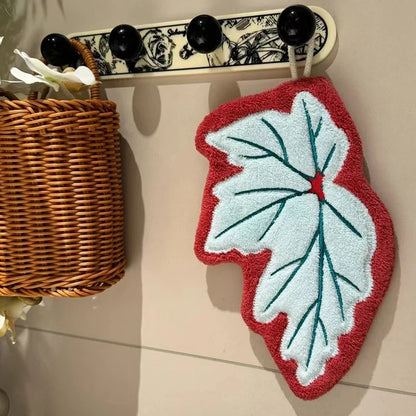 Leaf-Shaped Coral Fleece Hand Towel – Absorbent Hanging Kitchen & Bathroom Towel