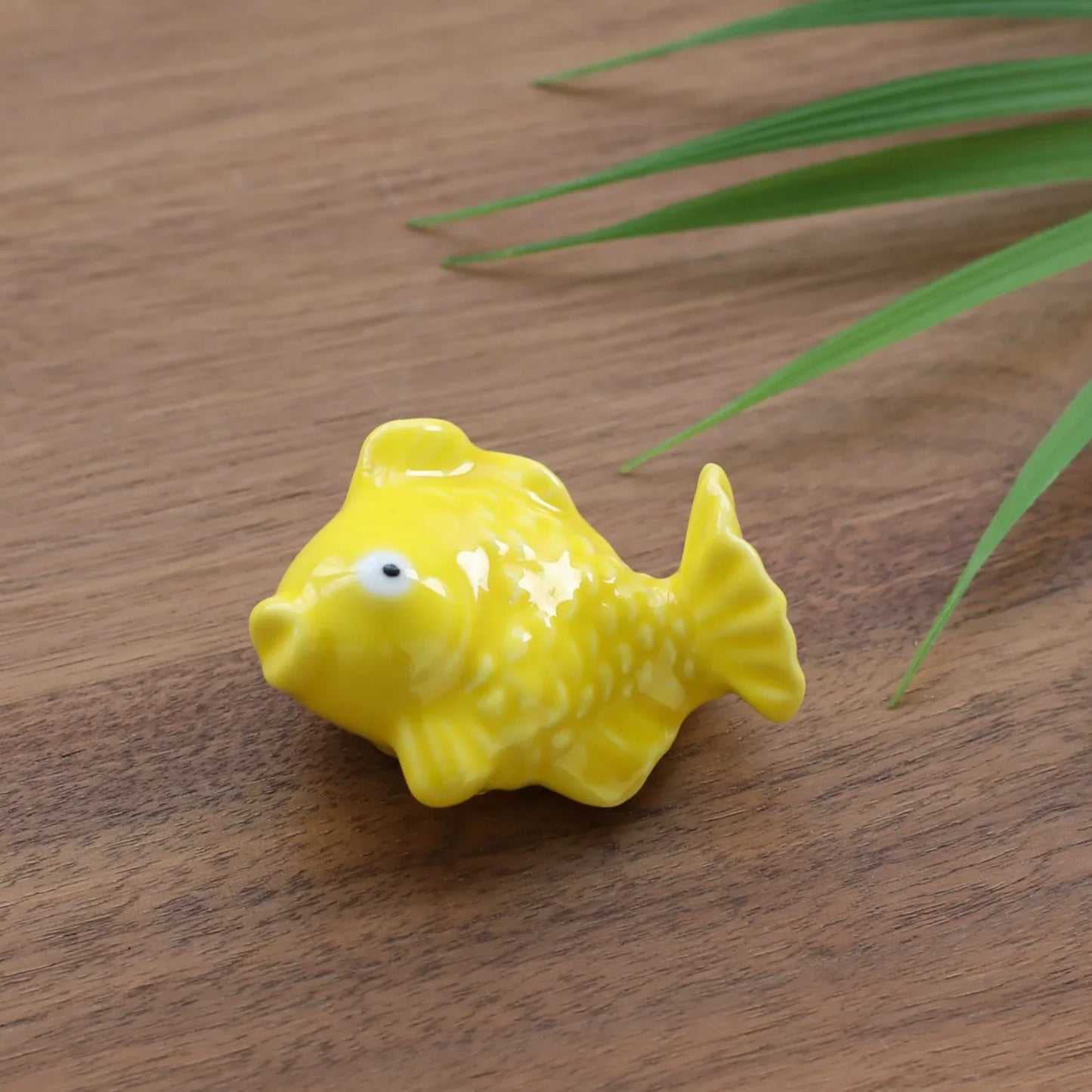 Restaurant Hotel Creative Cute Ceramic Fish Shaped Dinnerware Stand Chopsticks Holder Tableware Rack Chopstick Rest Decor Crafts