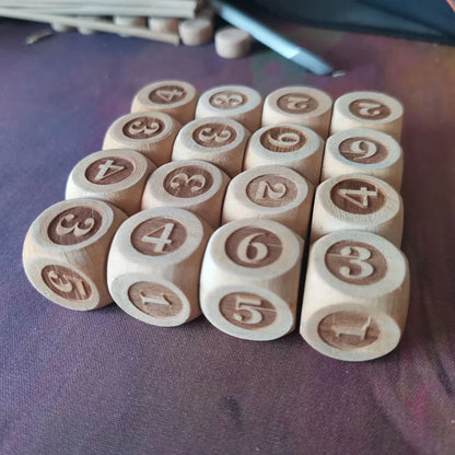 10pcs/set Wooden Dice 6 Side Laser Engraving  Digital Dice DIY Games Accessories 20mm