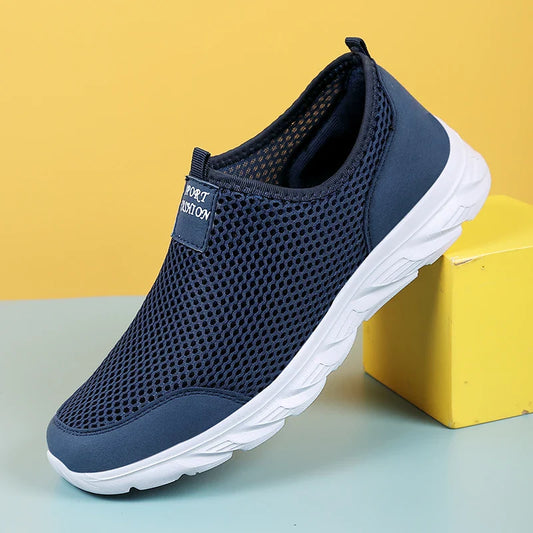 Men's Lightweight Breathable Slip-On Casual Sneakers – Anti-Slip Outdoor Walking Shoes (EU 39-47)