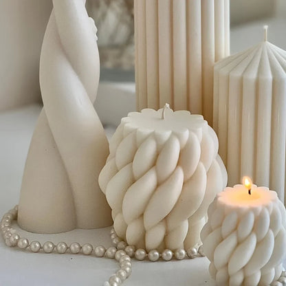 1-Pack Geometric Wave Twisted Silicone Candle Mold – Abstract Striped Column for DIY Scented Candles