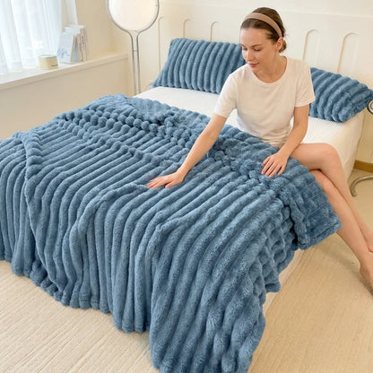 Ribbed Fleece Throw Blanket – Soft & Warm for Bed, Sofa & Home
