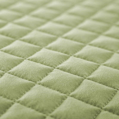 Full/Queen Lightweight Sage Ultra Soft 3-Piece Microfiber Quilt Set