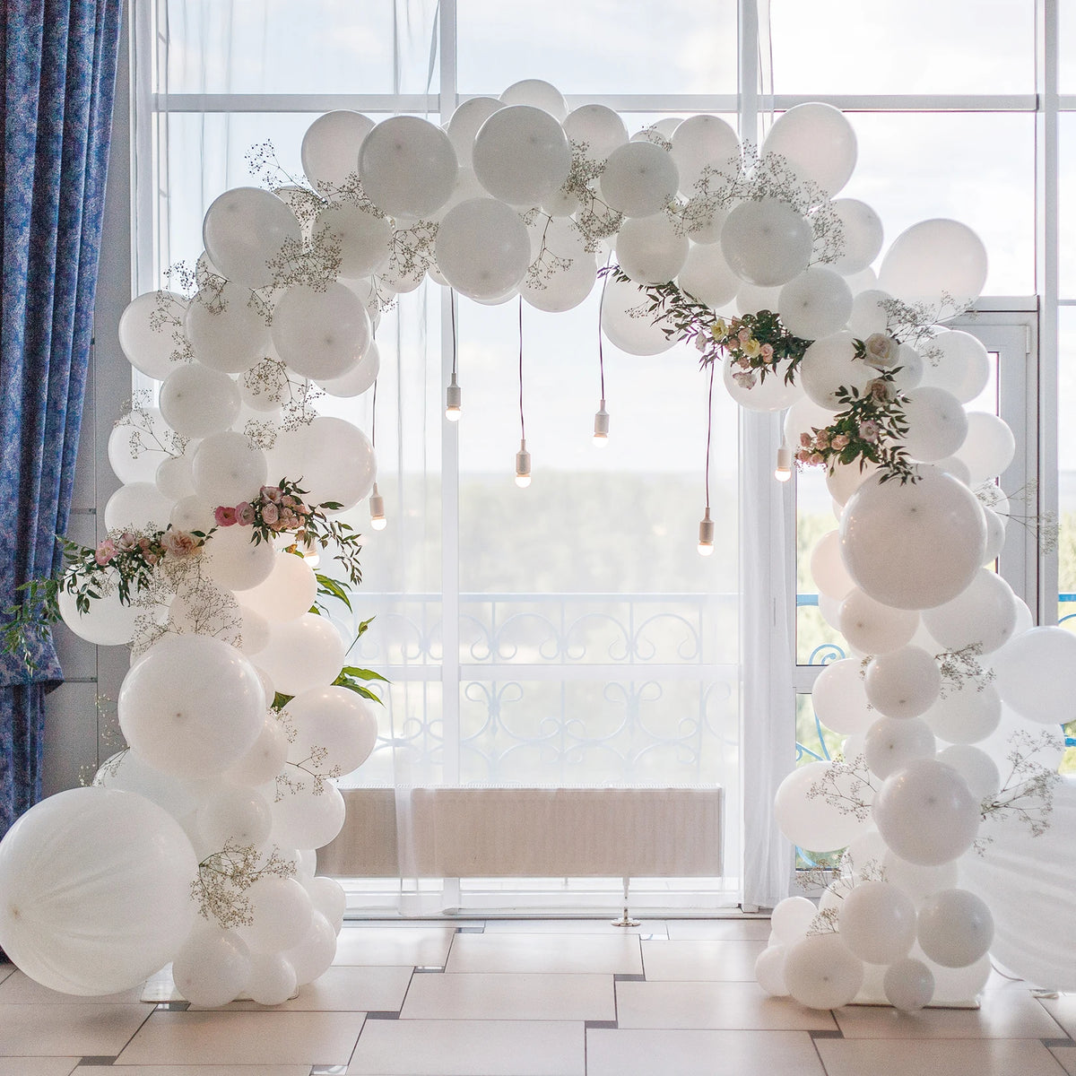 White Metal Wedding Balloon Arch Backdrop Stand