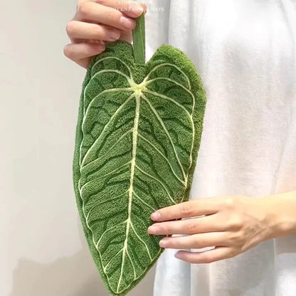 Leaf-Shaped Coral Fleece Hand Towel – Absorbent Hanging Kitchen & Bathroom Towel