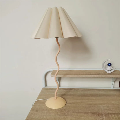 Table Lamp ins Retro Pleated Umbrella Nordic Medieval Korean Master Bedroom Bedside Lamp Swing Iron Art Drop Shipping