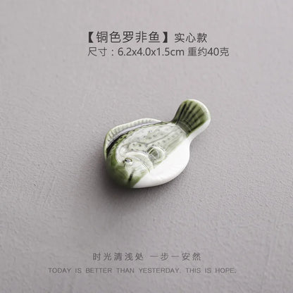 Cute Ceramic Fish Shape Chopsticks Holders Chopstick Stand Shelf Cartoon Animals Spoons Fork Rack Ceramic Rest Kitchen Utensil