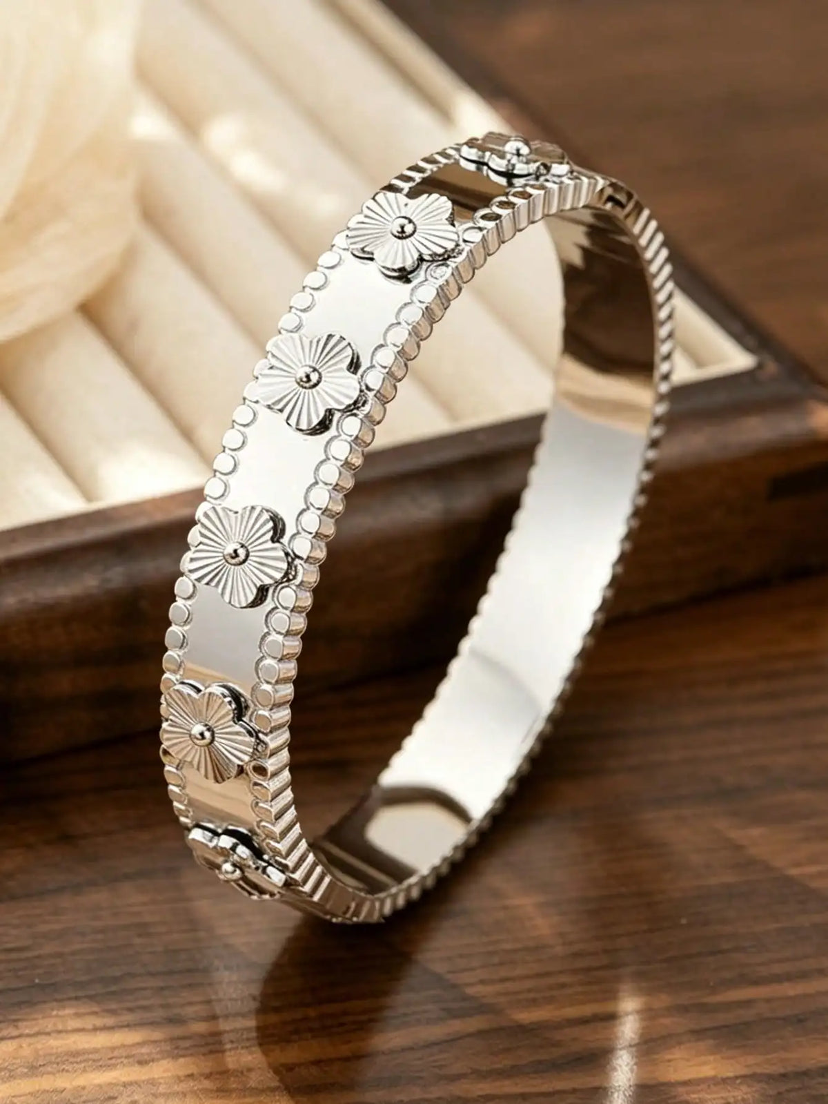 Five-Leaf Clover Charm Bracelet & Bangle Set – 18K Gold or Silver Plated Stainless Steel, Rhinestone Detail, Layered Jewelry for Women, 1pc or 3pc Sets