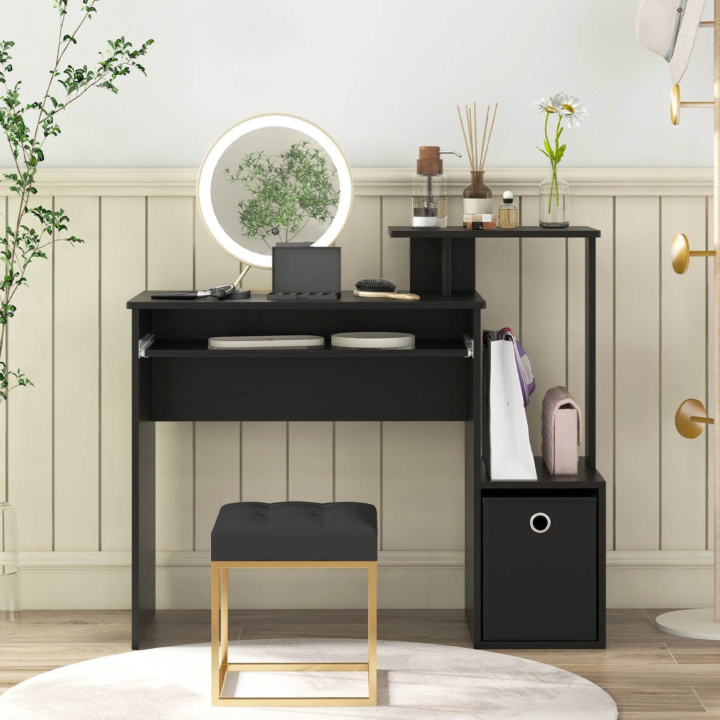 Space-saving Computer Desk with Pull-out Keyboard Tray