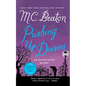 Pushing Up Daisies: An Agatha Raisin Mystery - Paperback