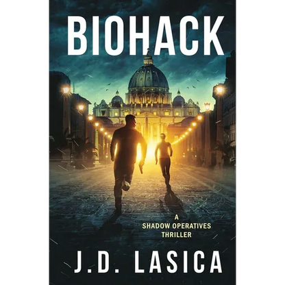 Biohack: A high-tech sci-fi thriller - Paperback