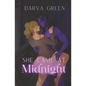 She Came at Midnight - Paperback