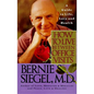 How to Live Between Office Visits: A Guide to Life, Love and Health - Paperback