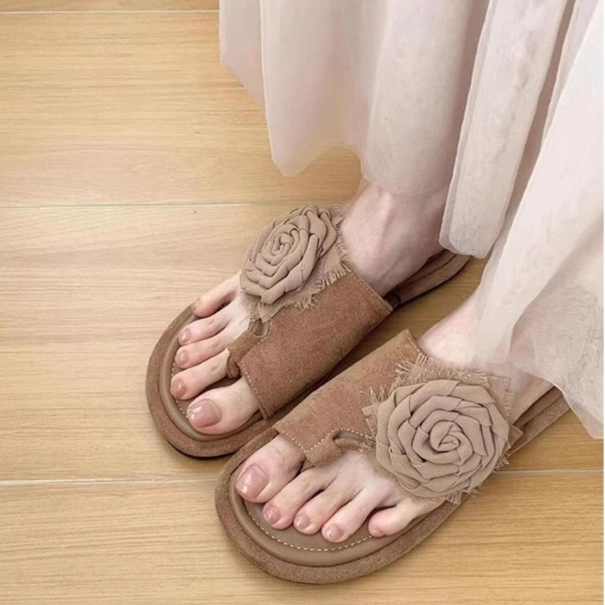 Vintage Toe Post Rose Sandal Slides For Women, Summer Flat Anti-Slip Beach Unique Trendy Ladies Slippers