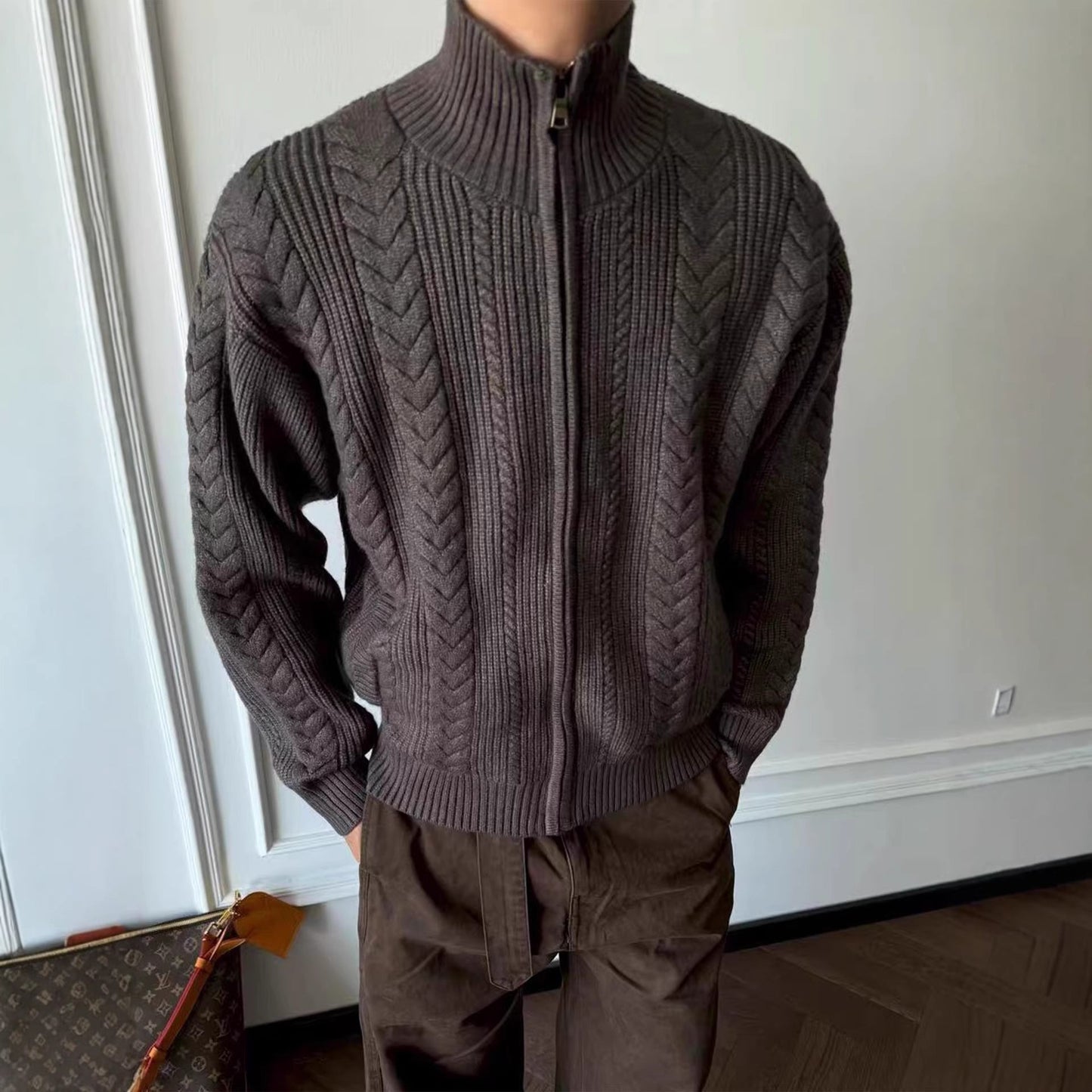Laid-back Knit Cardigan For Fall And Winter