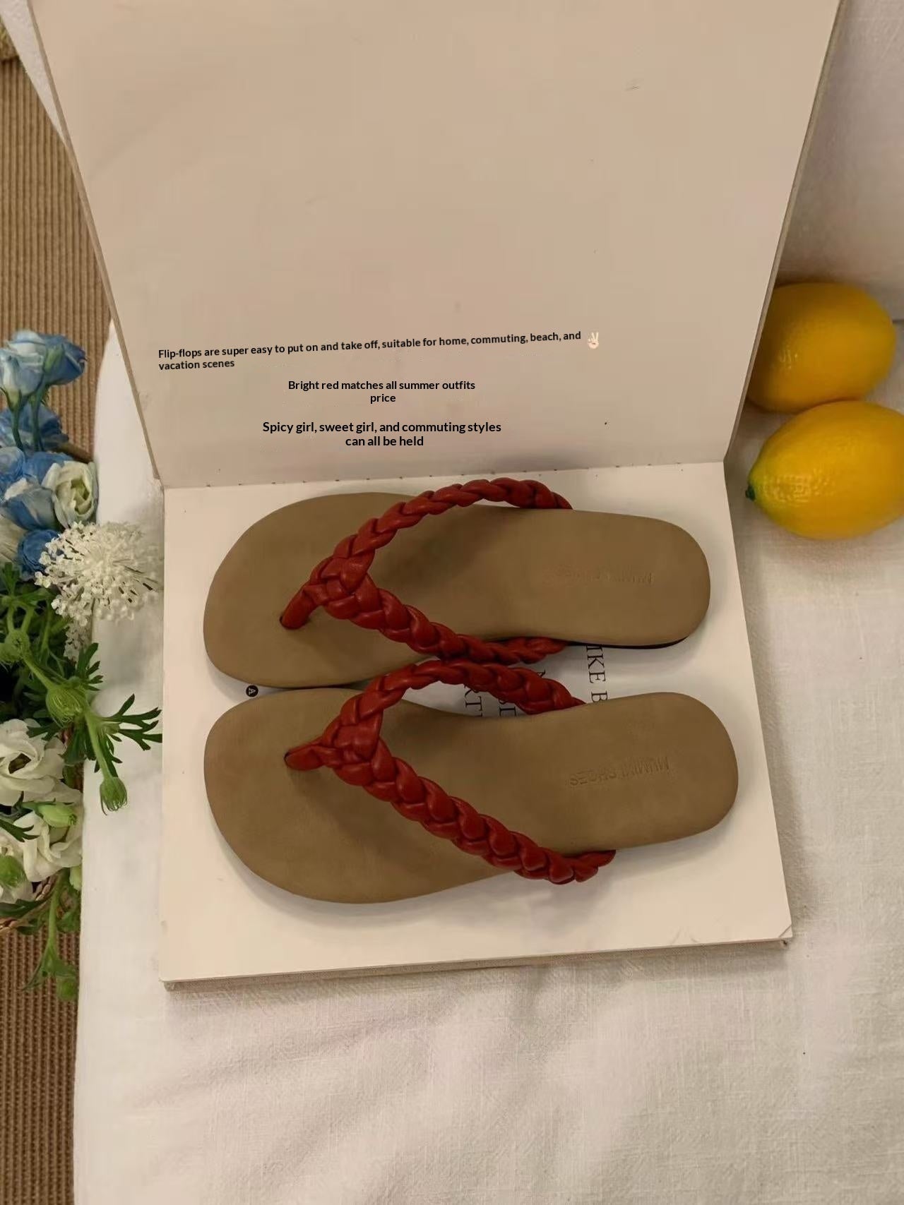 Retro Flat Minimalist Woven Flip-flops
