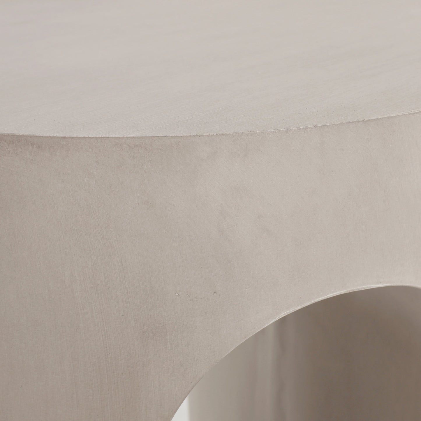 Outdoor Side Table Round Concrete Light Gray U-Shape Base 16in