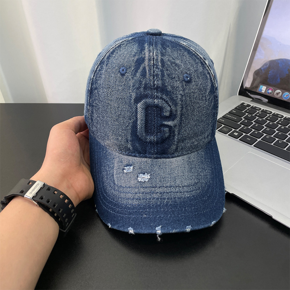 Monochrome Three-dimensional Letter Embroidered Frayed Beveled-edge Washed-out Vintage Style Casual Baseball Cap Suitable For Outdoor Entertainment