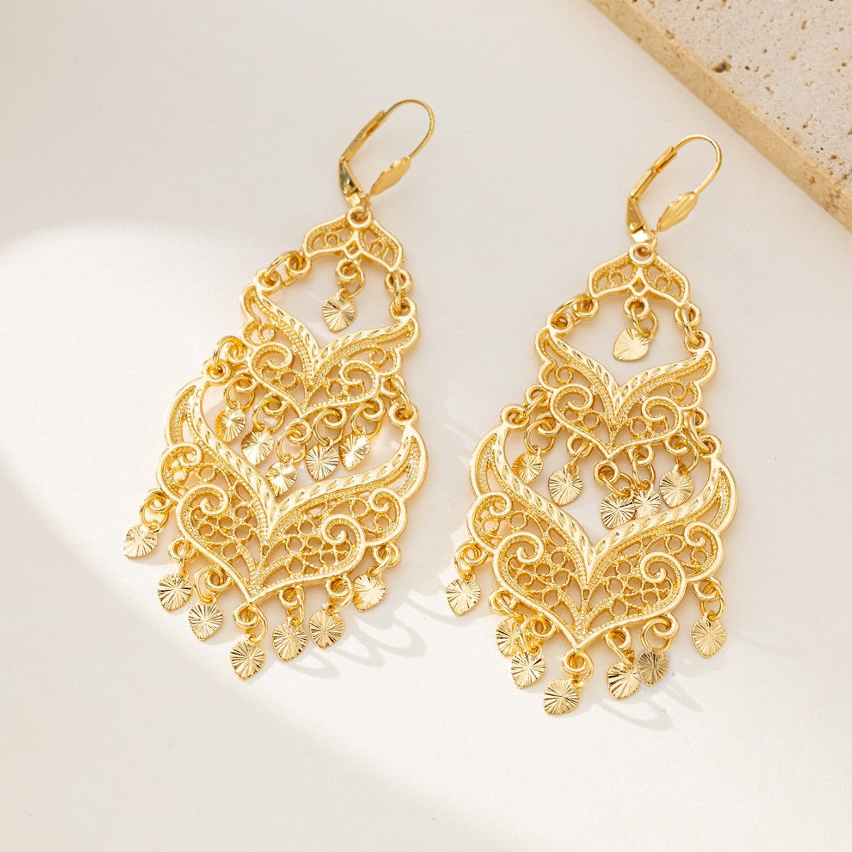 New Middle Eastern Gold-plated Heart-shaped Earrings