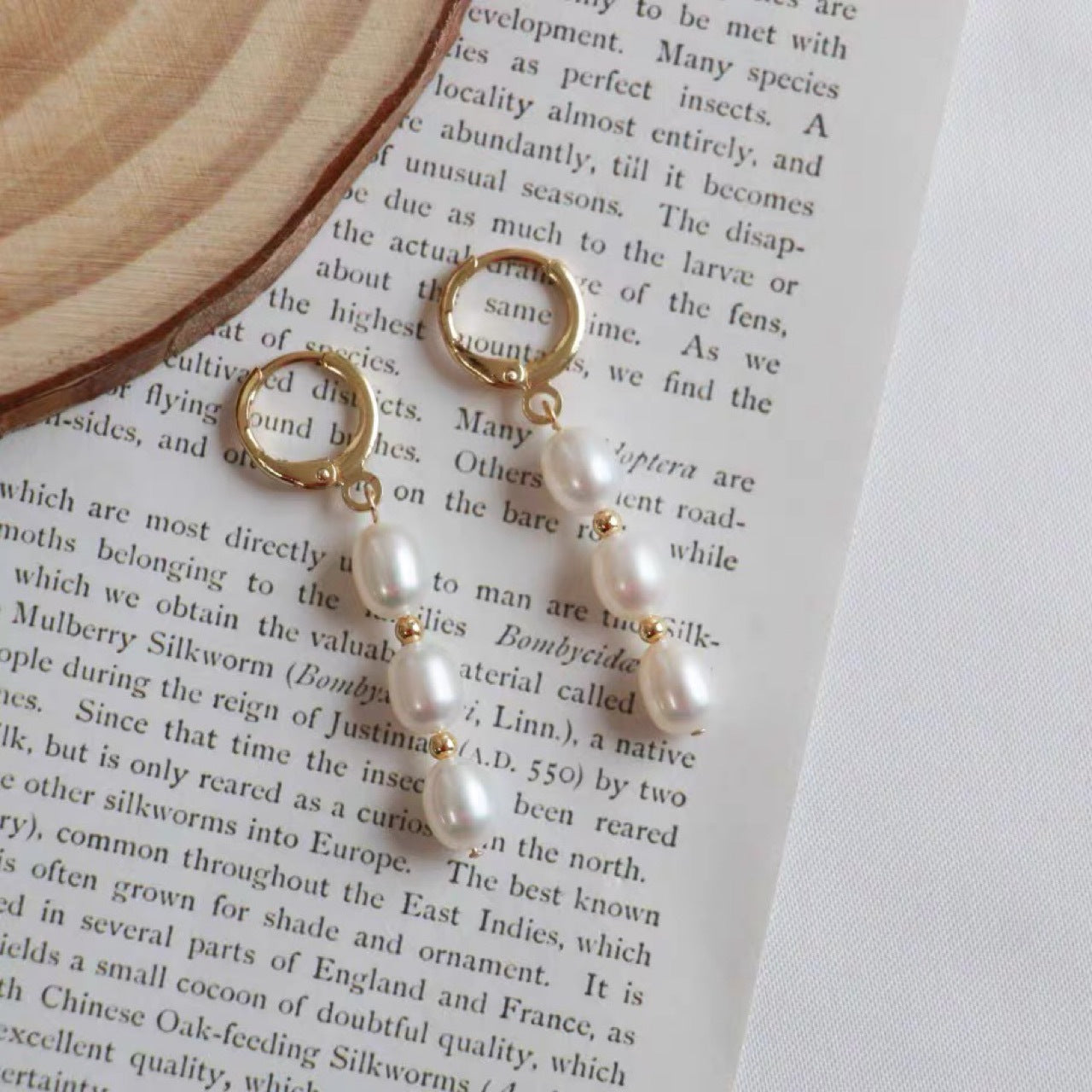 Womens Natural Freshwater Pearl Earrings