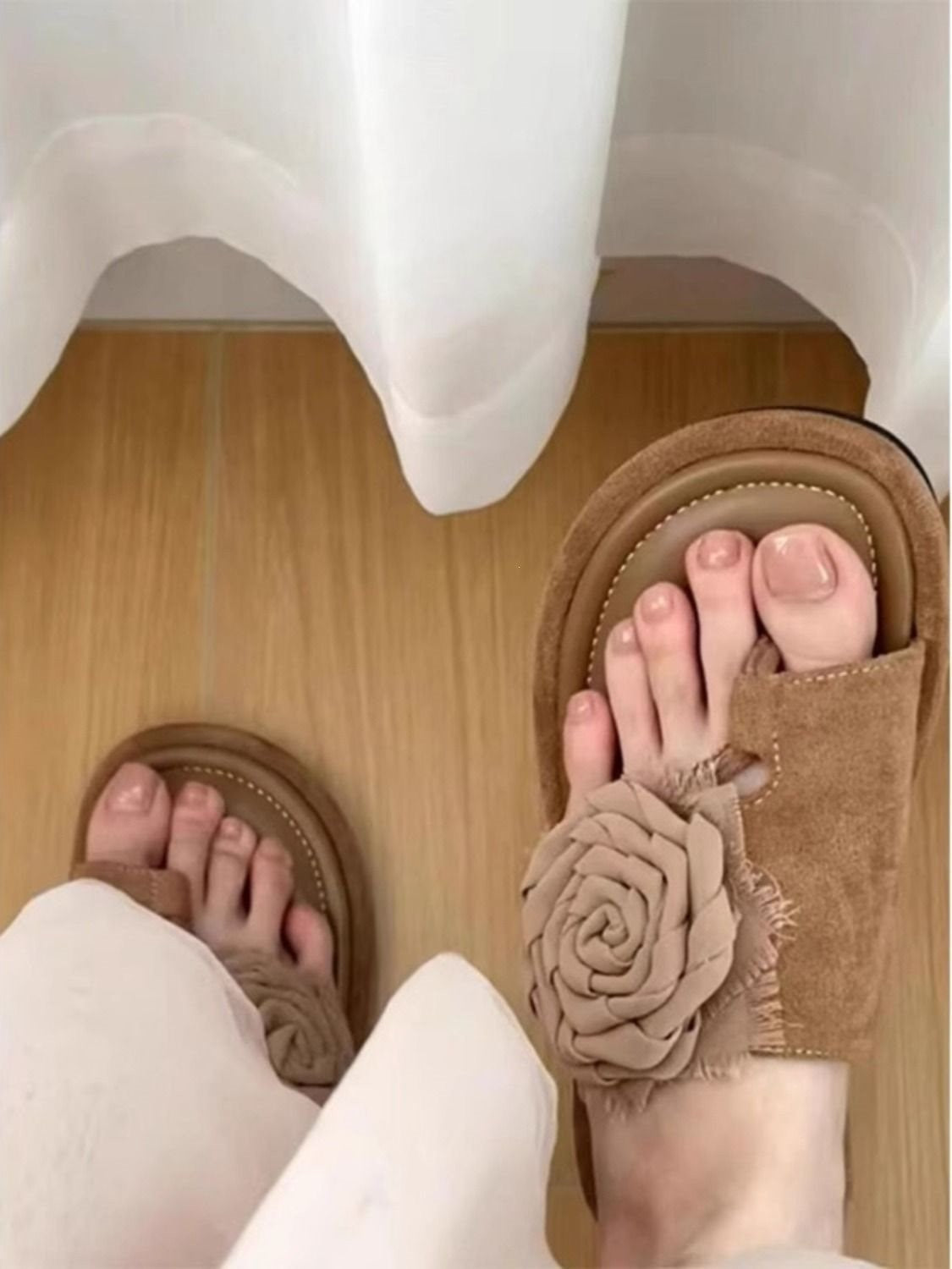 Vintage Toe Post Rose Sandal Slides For Women, Summer Flat Anti-Slip Beach Unique Trendy Ladies Slippers