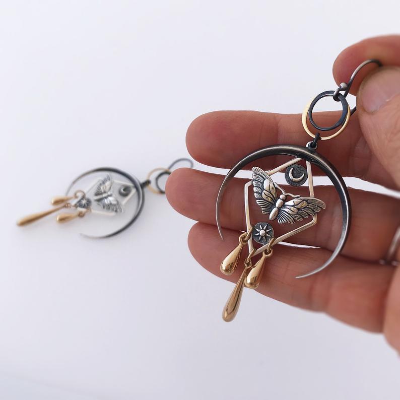 New Retro-style Personalized Hollow-out Casual Earrings