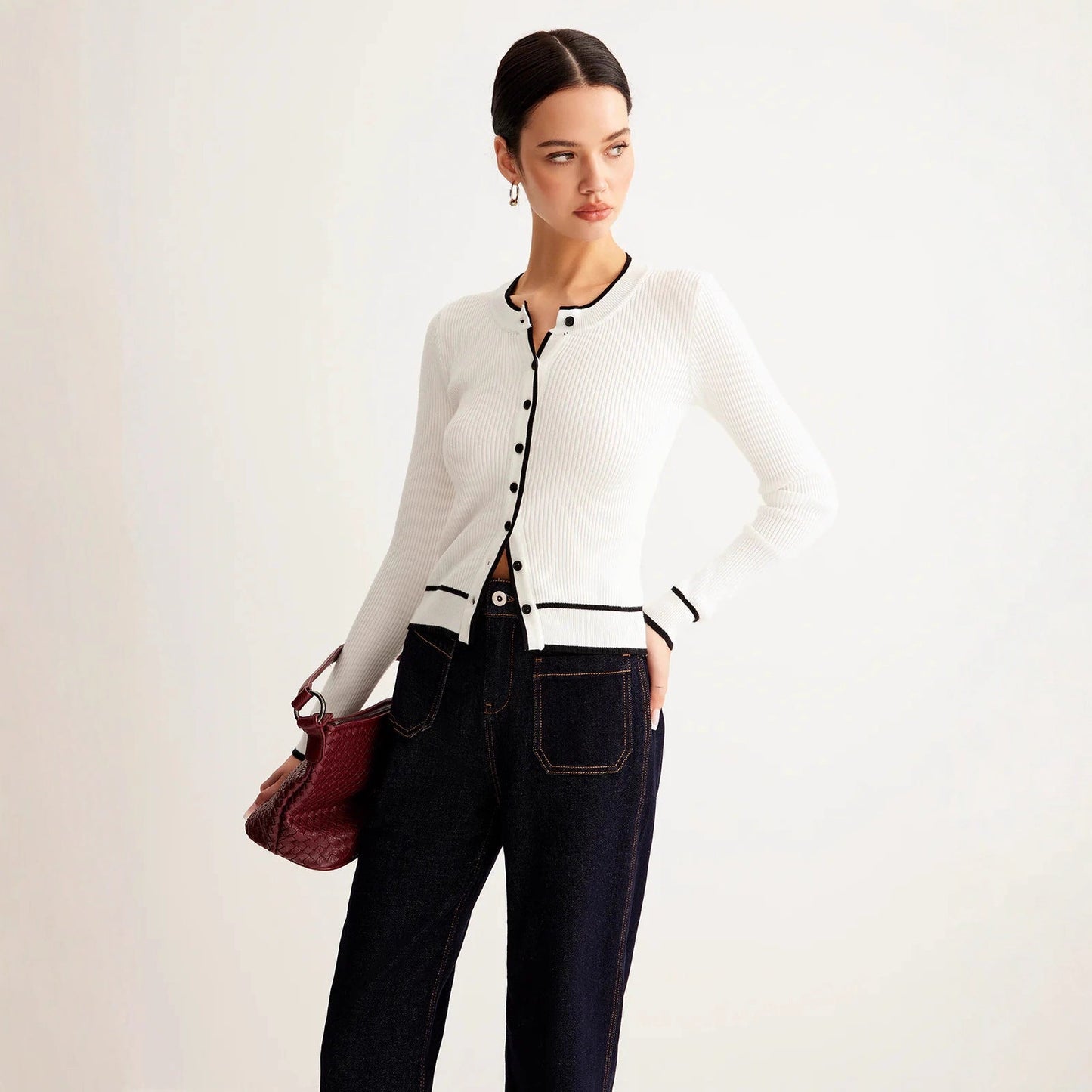 Womens Cozy, Atmospheric Sweater That Flatters