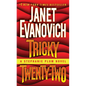 Tricky Twenty-Two: A Stephanie Plum Novel - Paperback
