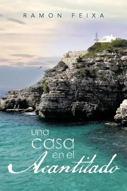 Una Casa En El Acantilado - Paperback