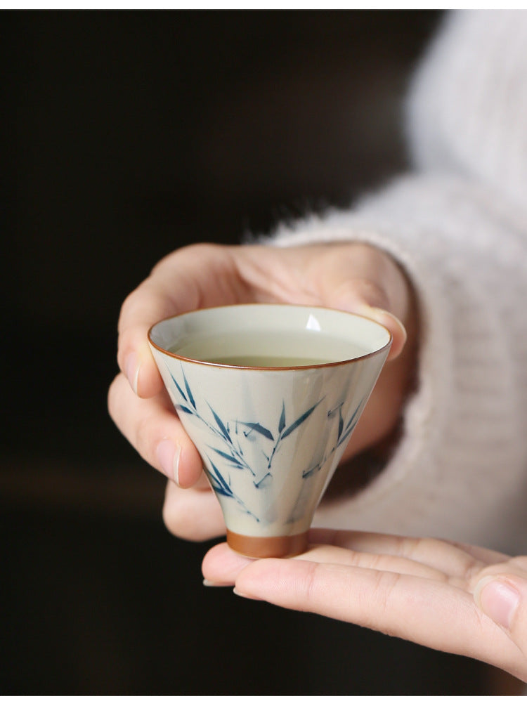 Ceramic Hand Painted Bamboo Hat-Shaped Small Teacup