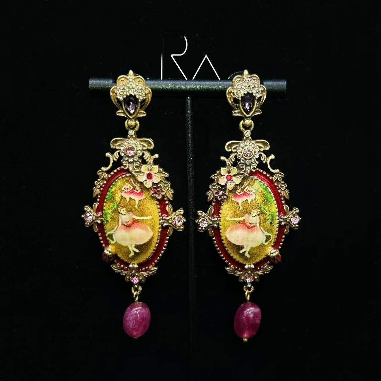 Enamel Pattern Design Vintage Earrings With Diamond Inlay