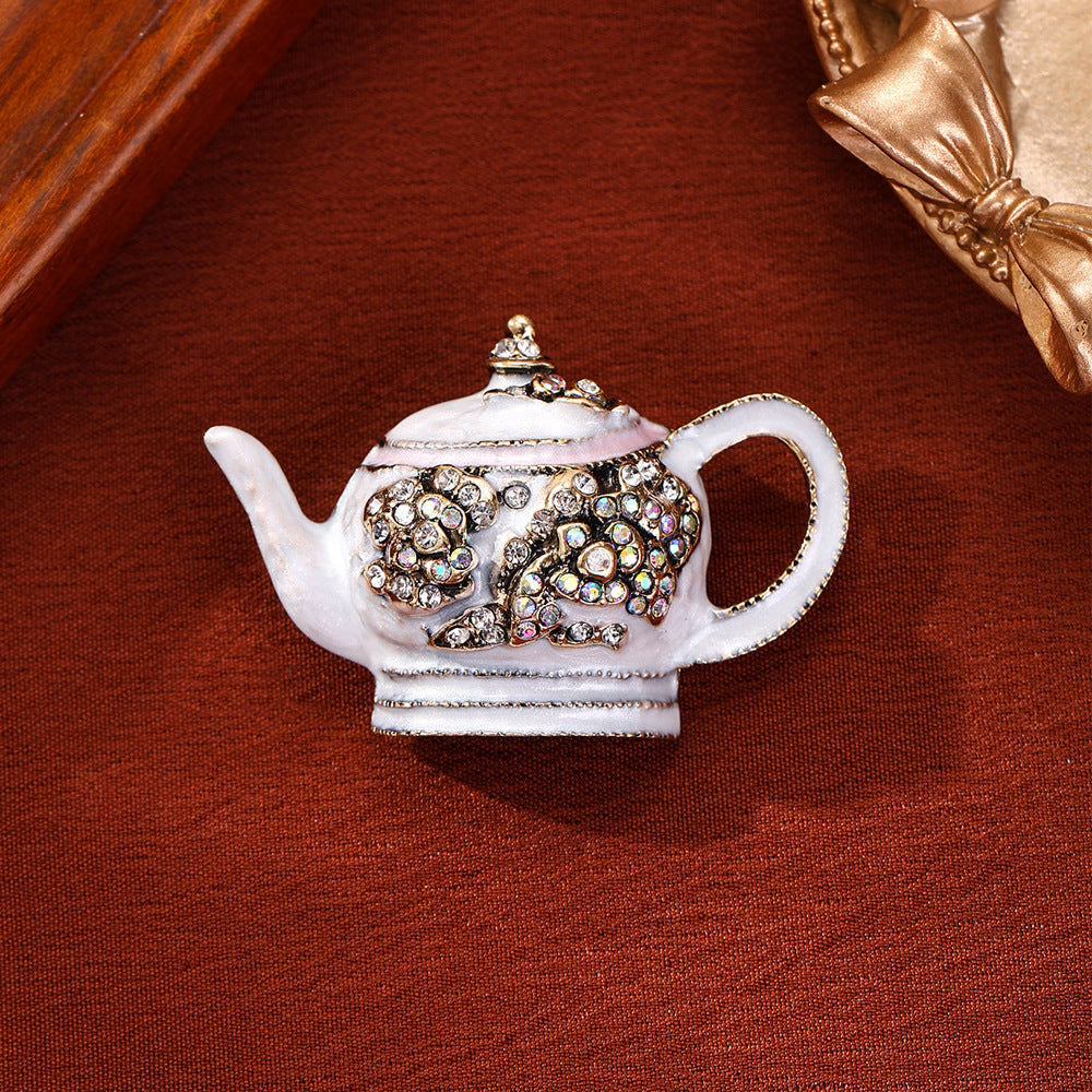 Fashionable Court-style Diamond-encrusted Kettle Brooch