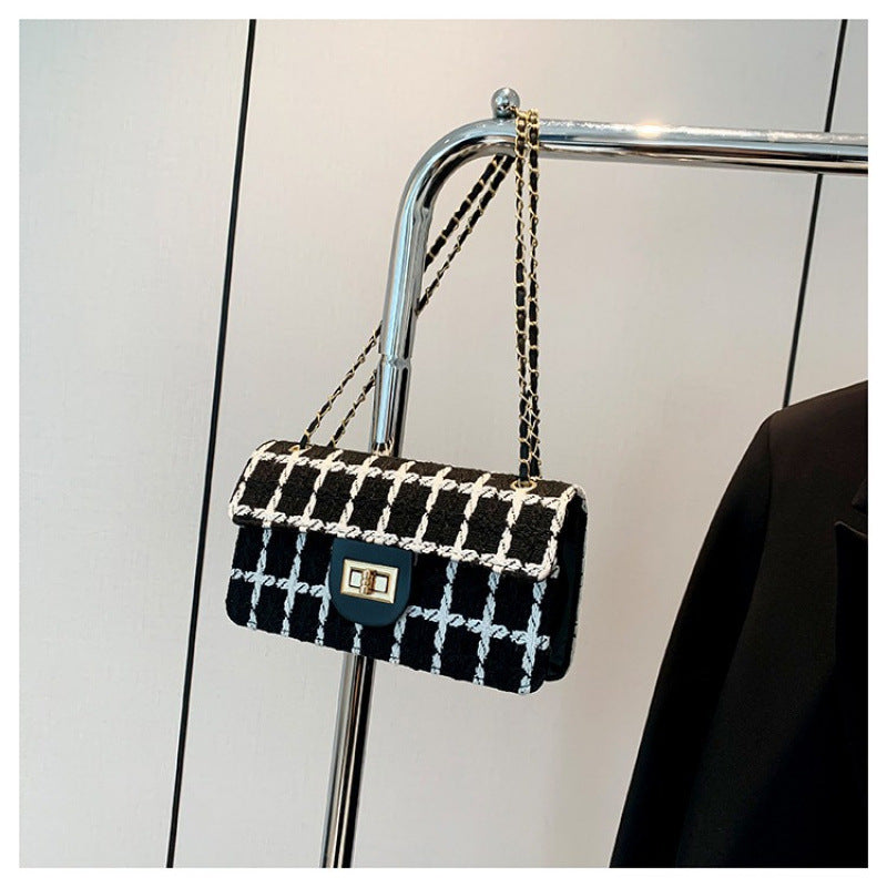 Womens Checkerboard-pattern Shoulder Bag With A Chain Strap
