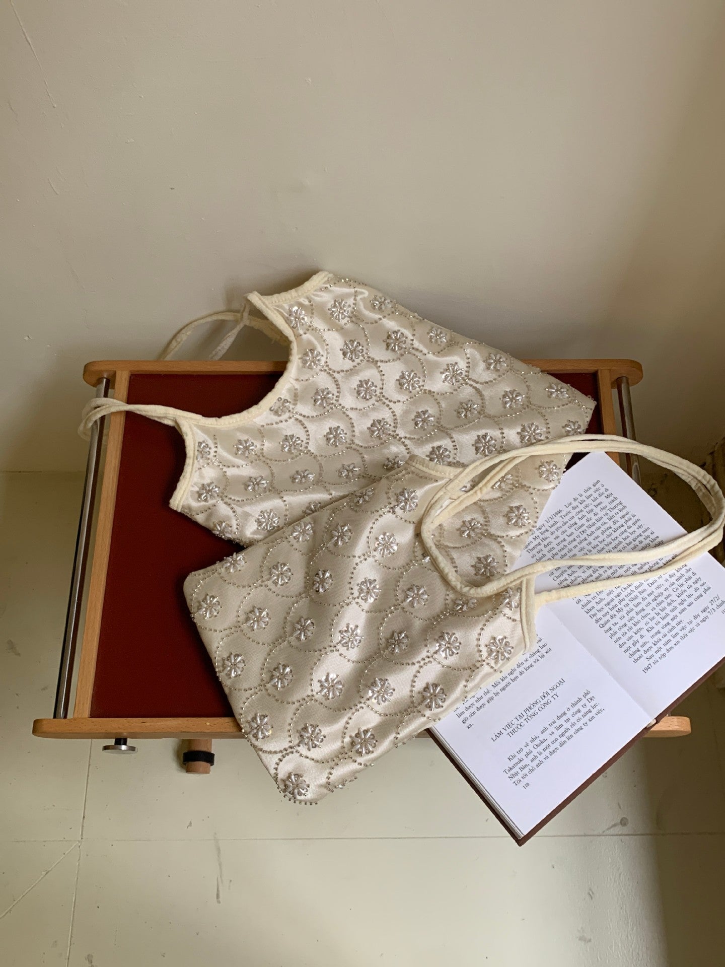 Embroidered Beaded Versatile Single-shoulder Bag