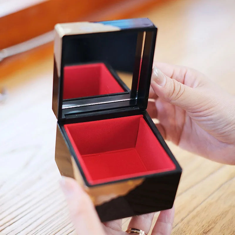 Japanese Yamanaka Lacquerware Jewelry Box – Small Bracelet & Ring Storage