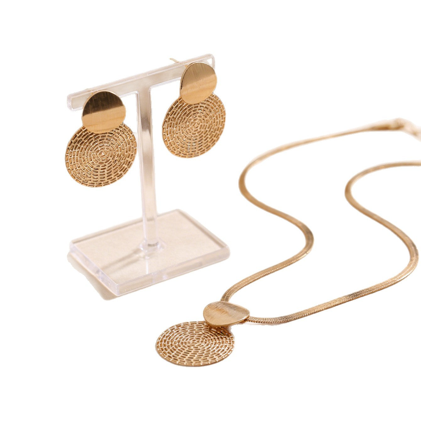 Cross-border European American Exaggerated Round Jewelry Set, Retro Premium Texture Metal Geometric Matching Necklace & Stud Earrings For Women