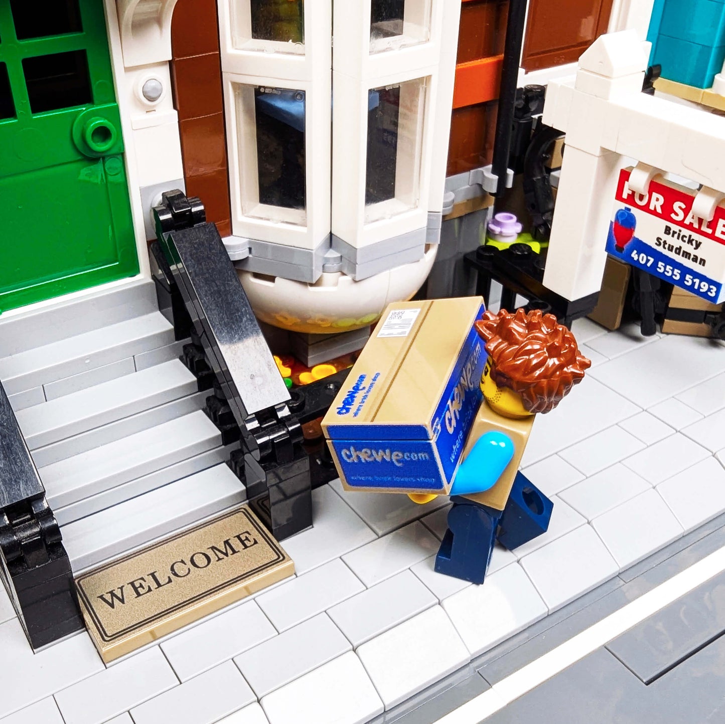 "Chewe" Shipping Box - Custom Printed - Made Using LEGO® Parts