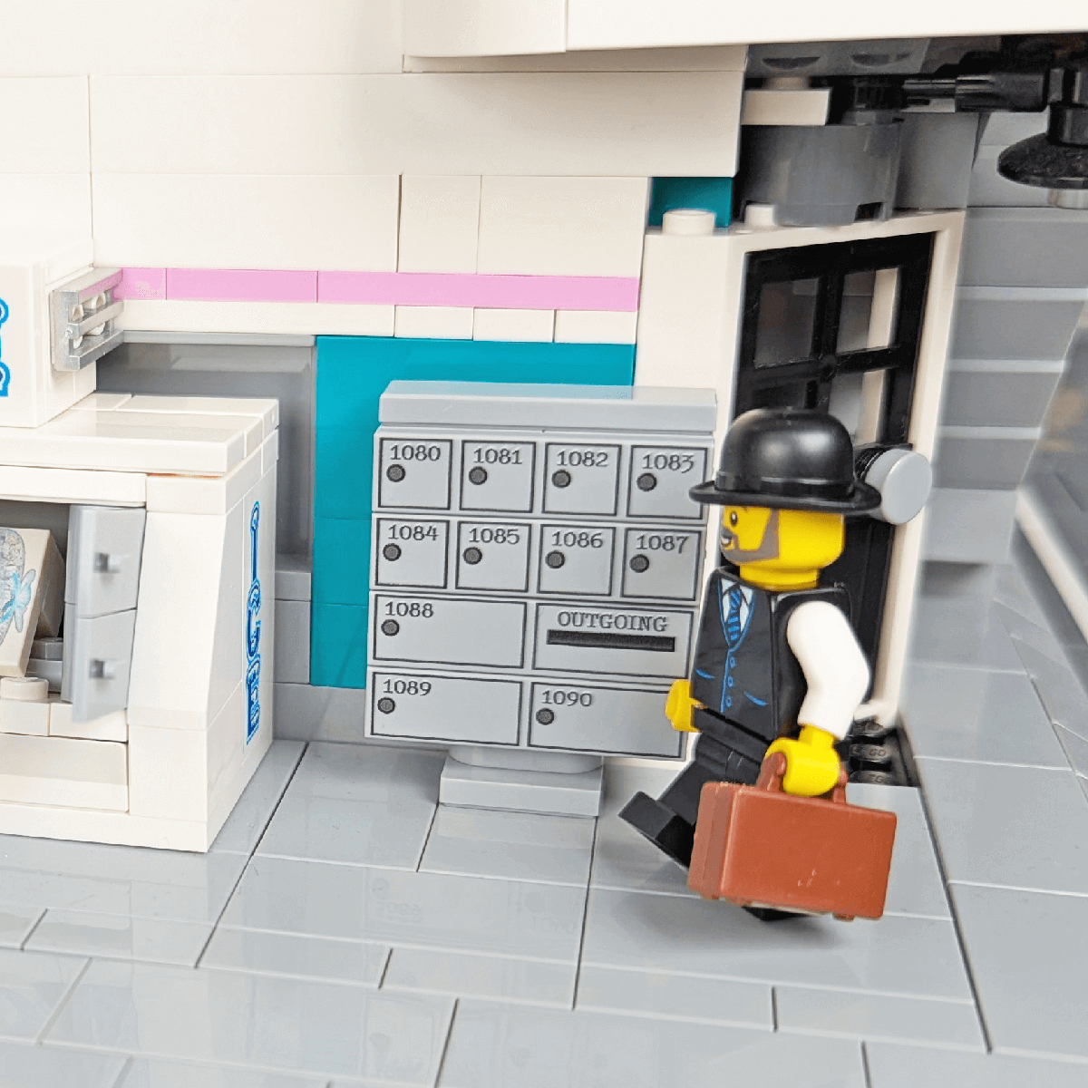 Cluster Apartment/Office Mailbox Unit - Minifig Scale Custom Set - Made Using LEGO® Parts