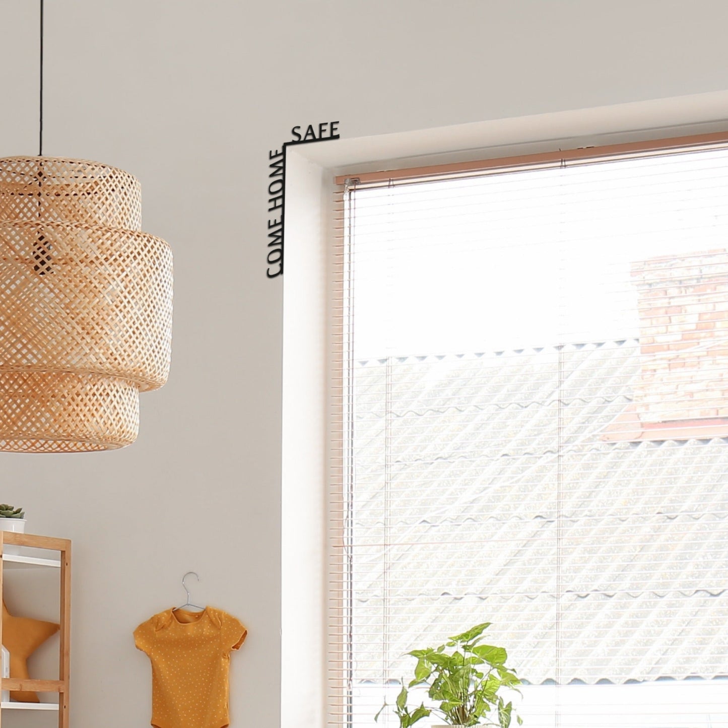 Wooden Corner Quote – Come Home Safe