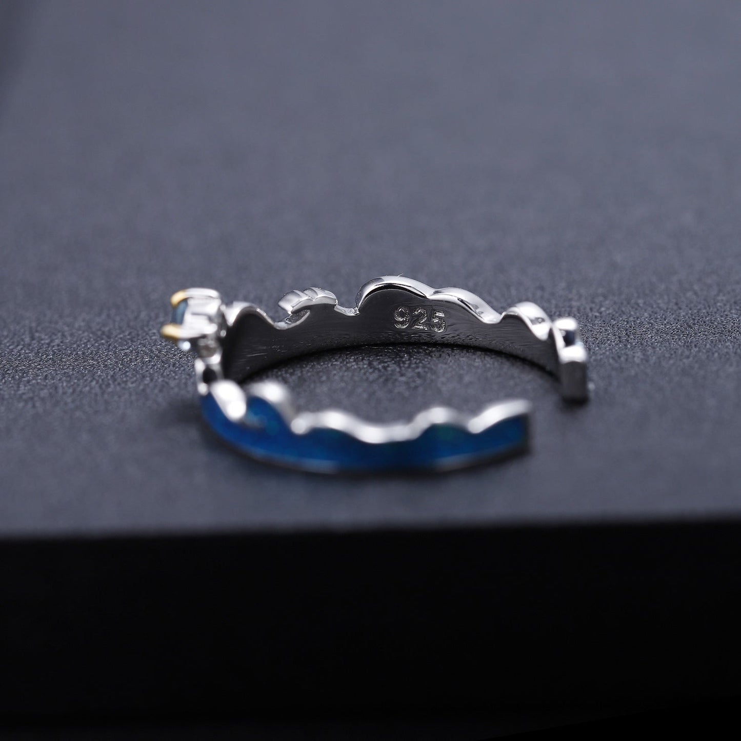 925 Silver Ring Inlaid With Swiss Blue Topaz Exuding Elegance And Sophistication