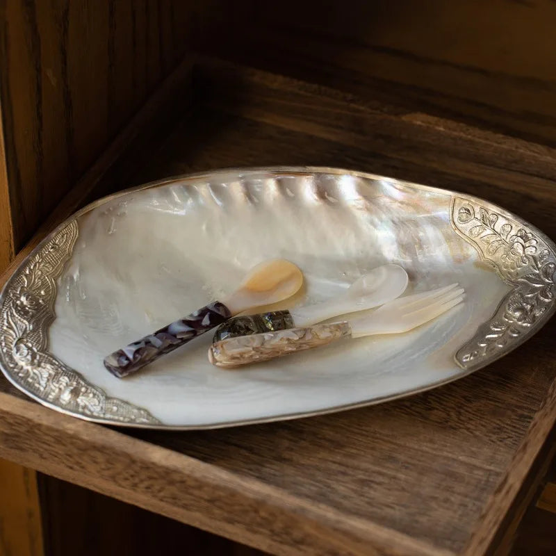 Mother-of-Pearl Shell Jewelry Tray – Luxury Vanity & Display Dish