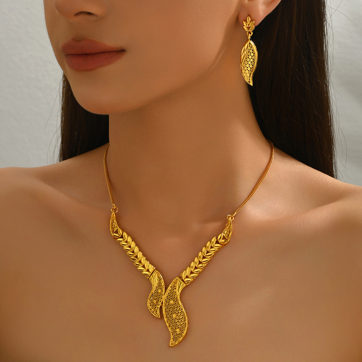 2026 Trendy Bridal Jewelry Set For Women, Niche Openwork Metal Leaf Design, Elegant Matching Pendant Necklace & Stud Earrings For Wedding Occasions